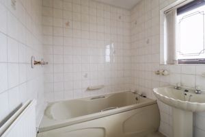 Family Bathroom- click for photo gallery